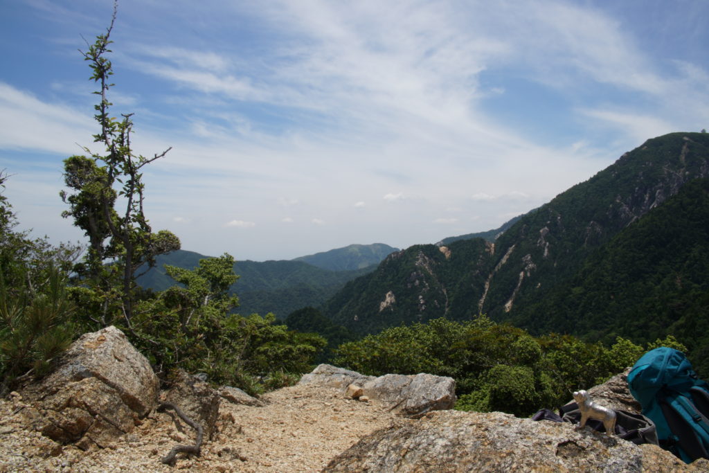 山登りの持ち物<備忘録> ～日帰り(朝明渓谷～国見岳)(6月中旬)(８時間の行程)の実際の所持アイテム、装備