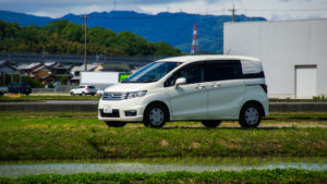 フリードスパイク (快適に車中泊できる普通車) の購入 (中古:46万円)に至るまでと 購入後一度目の車検まで乗り続ける中で学んだ事全て